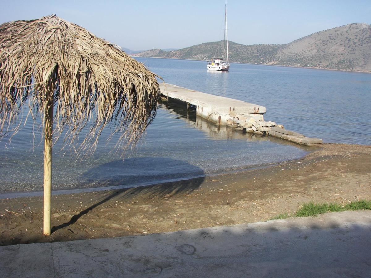 Blue Dreams Guest House Almiropotamos Bagian luar foto