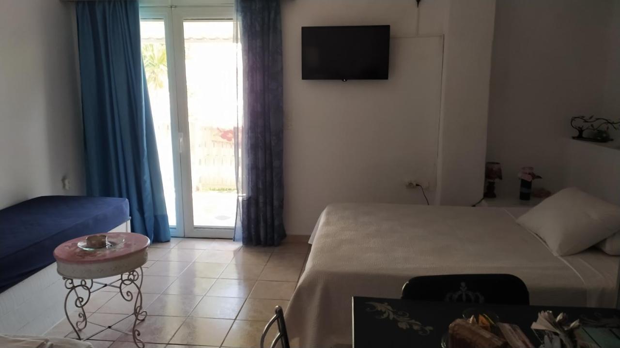 Blue Dreams Guest House Almiropotamos Bagian luar foto