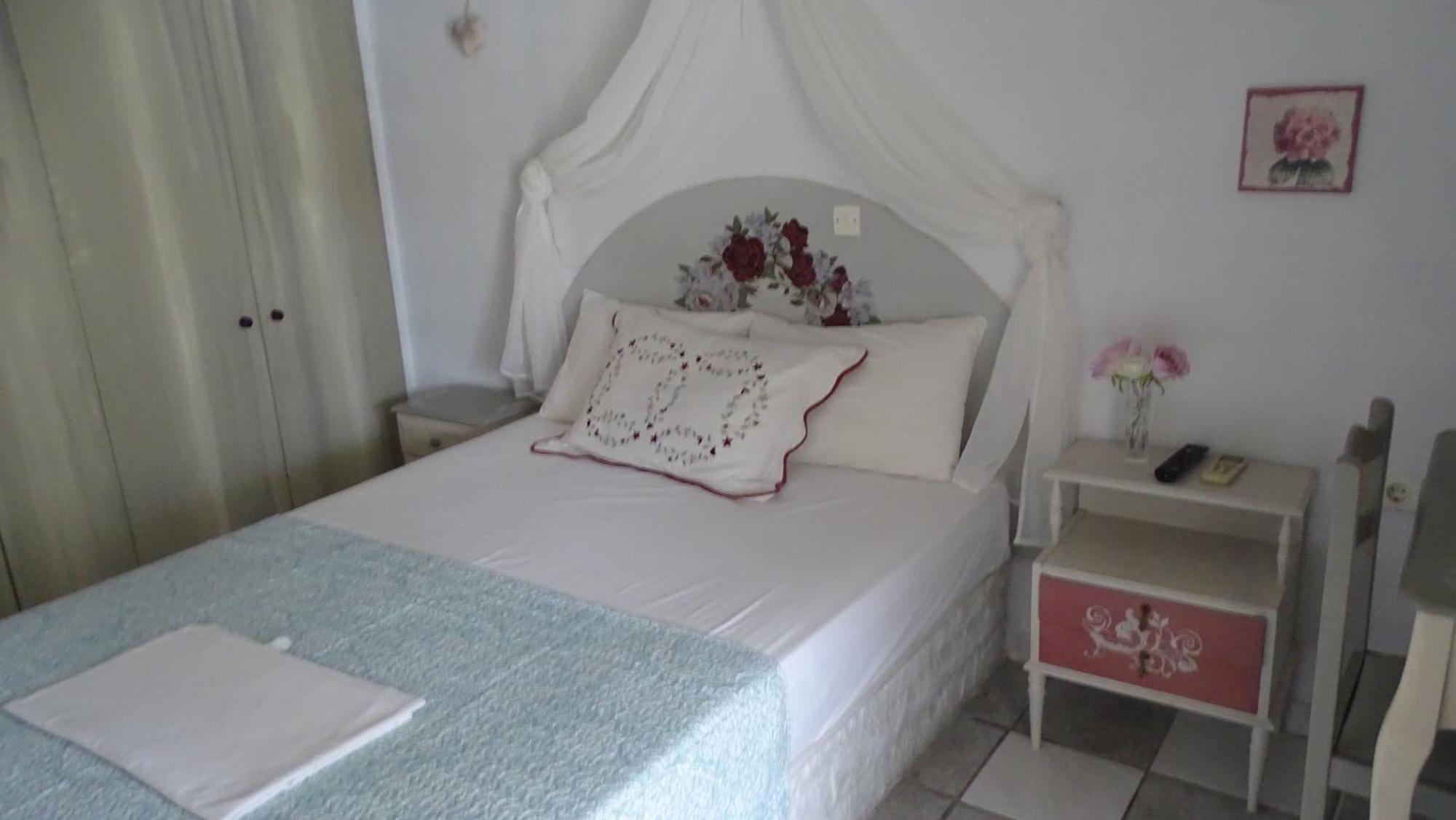 Blue Dreams Guest House Almiropotamos Bagian luar foto