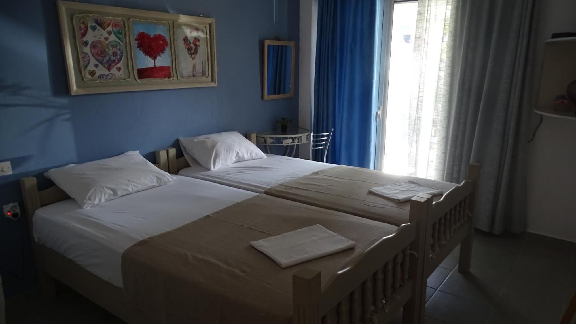 Blue Dreams Guest House Almiropotamos Bagian luar foto
