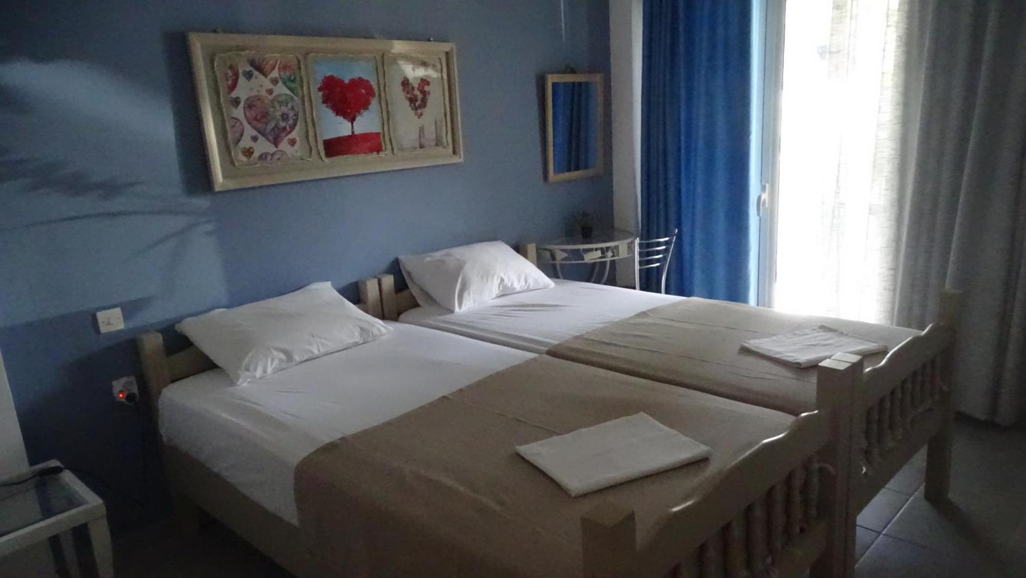 Blue Dreams Guest House Almiropotamos Bagian luar foto