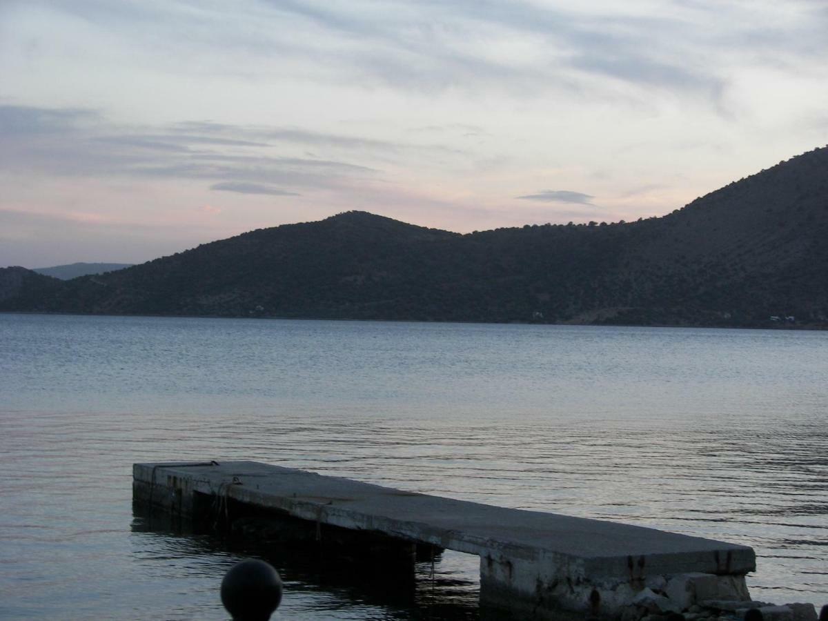 Blue Dreams Guest House Almiropotamos Bagian luar foto